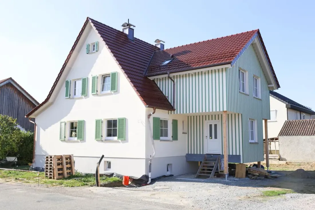 Altbausanierung mit Holzfassade