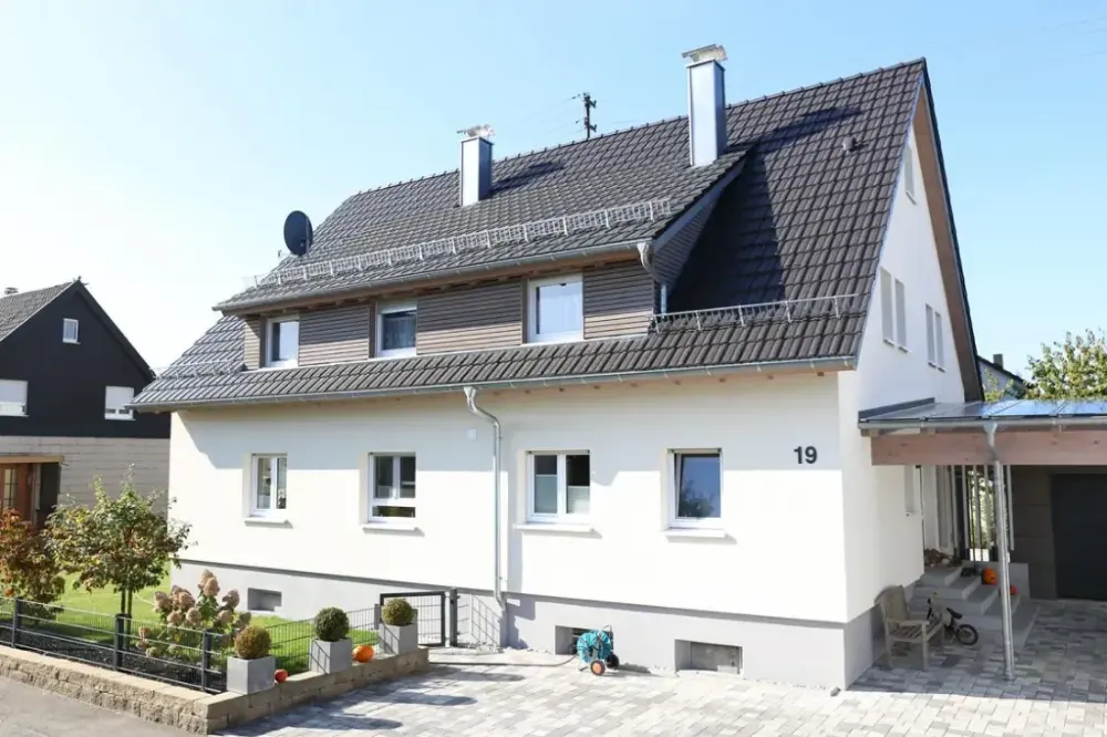 Einfamilienhaus mit Carport