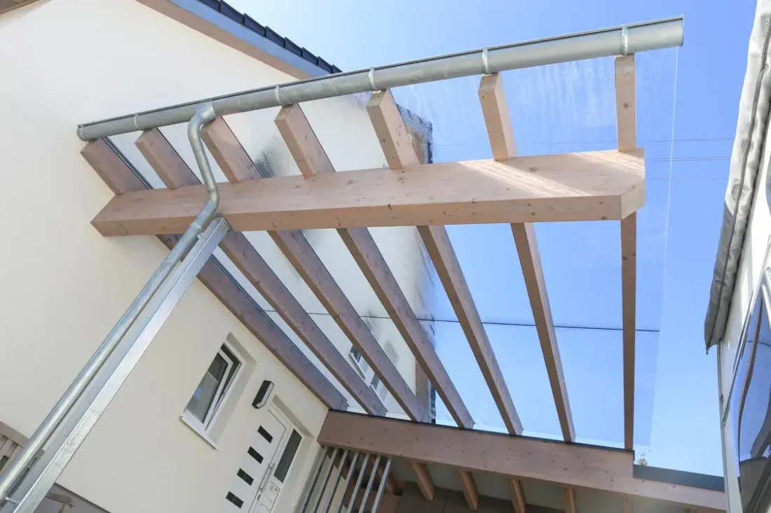 Terrassenüberdachung aus Holz